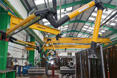 The one tonne Street jib cranes all use chain hoists from the company&rsquo;s LX series