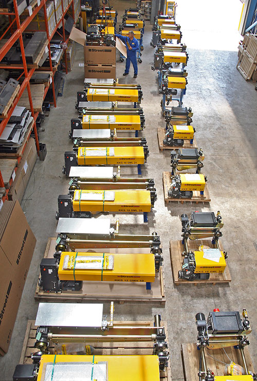 0-5297st1h-zx-hoists-for-shipping-500px.jpg Factory crane and hoist manufacturers, Street Crane Company, have been recognised in the Sunday Times/HSBC Fast Track Awards for outstanding growth in export sales